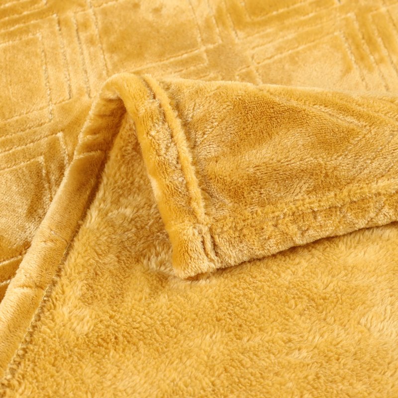 Superior Alaska Collection Quilted Diamond Throw Blanket - Soft Plush Velvety Fleece Blanket for Couch, Bed and Living Room Decor - Cozy, Warm & Lightweight All-Season Cover, Full/Queen Size, Gold