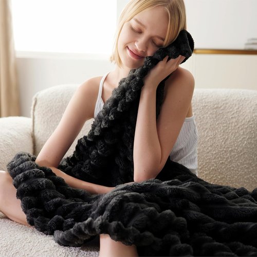 Bedsure GentleSoft Black Fleece Blanket - Cozy 50x70 Inch Throw for Couch & Women’s Comfort