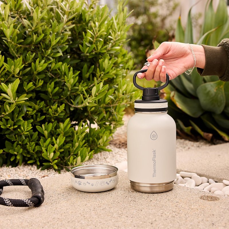 Thermoflask 2-in-1 Dog Share Bottle - Stainless Steel, Insulated Water Bottle - Features Built-In Water Bowl & Double-Wall Insulation - Keeps Water Cool for up to 24 Hours - 32 oz