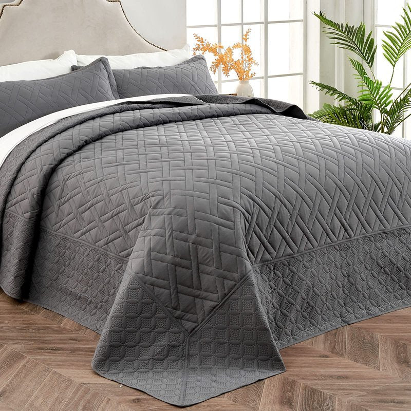 Qucover Oversized Bedspreads 128x120, 3 Piece Soft Microfiber Lightweight Navy Blue California King Quilt Sets, Ultrasonic Geometric Pattern King Size Bedspreads Oversized, with Pillow Shams