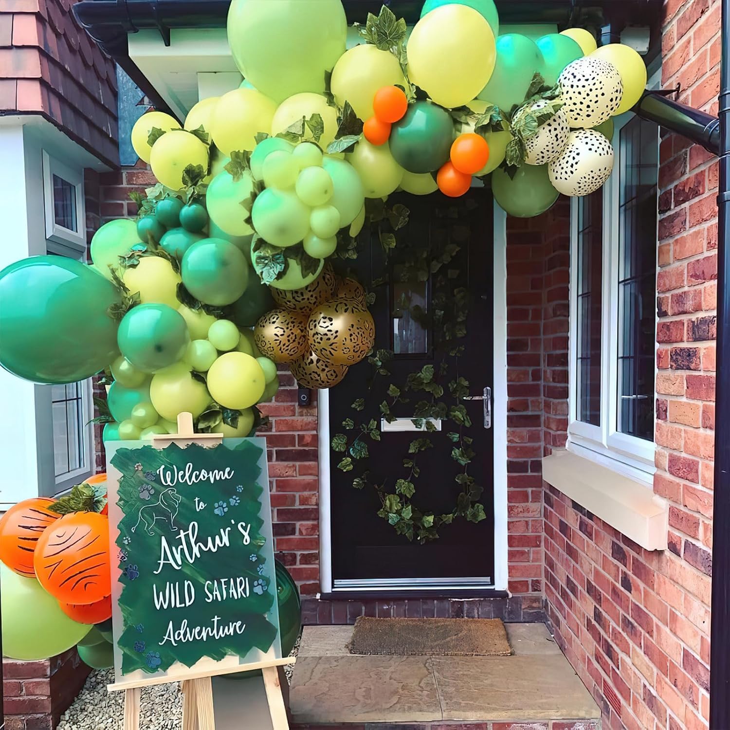 PartyWoo Lime Green Balloons - 100pcs 5-Inch Light Green Latex Helium Balloons for Celebrations