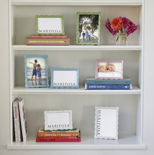 MARIPOSA WAVY WHITE 5x7 FRAME | WHITE | BRILLANTE | FRAMES | DECORATIVE PHOTO FRAMES | RECYCLED SANDCAST ALUMINUM | HANDMADE IN MEXICO