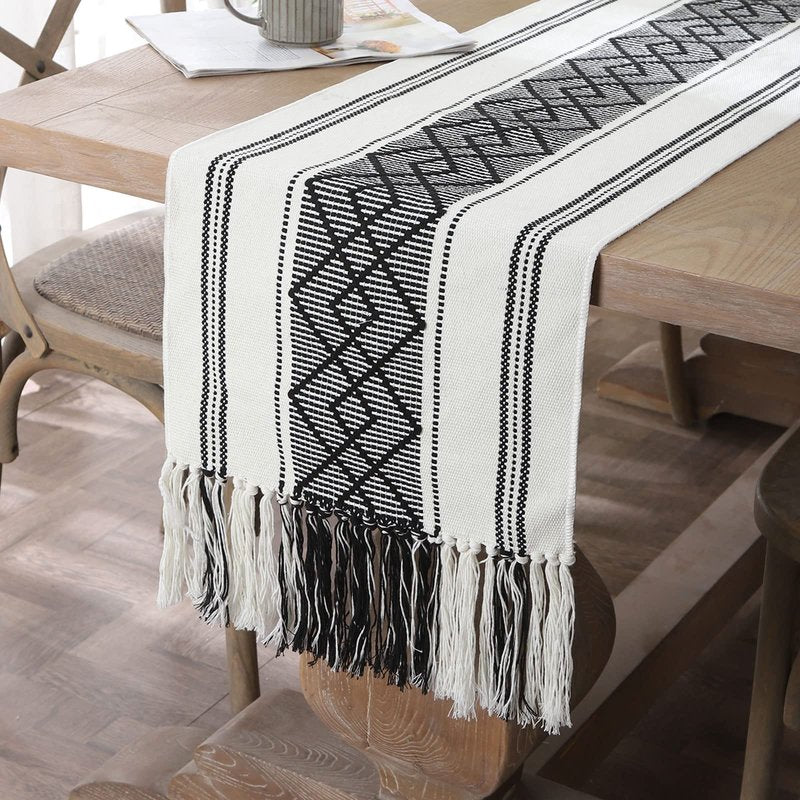 LUFEIJIASHI Woven Table Runners Farmhouse Style,Boho Table Runners 90 inches Long with Tassels Elegant Washable Table Runners for Dining Room ,Wedding,Holiday,Party Table Decor (14.5x90inch, Black)