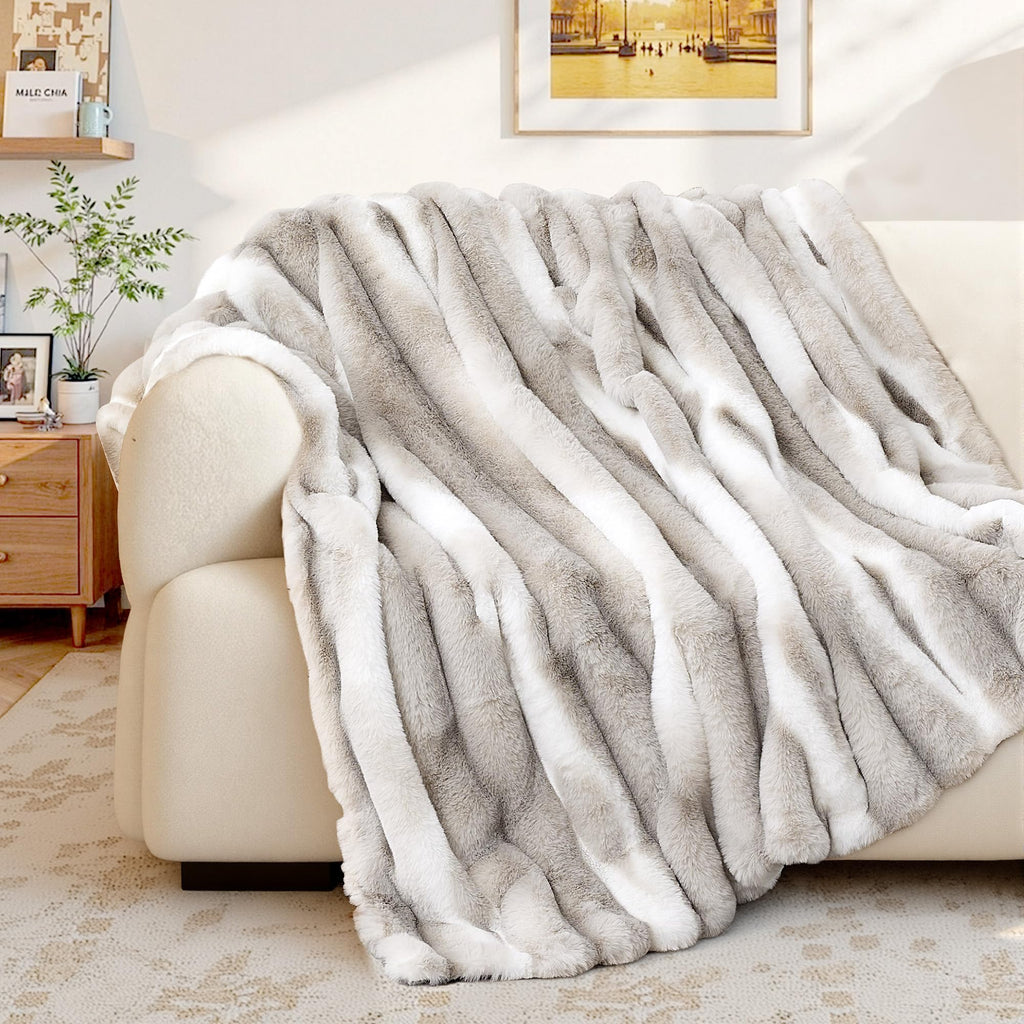VFROO Plush Faux Rabbit Fur Throw Blanket – 850GSM Thick & Warm, Ultra Soft Fluffy Blanket for Couch, Bed, Sofa, Ideal Gift for Women, 60" × 80", Grey