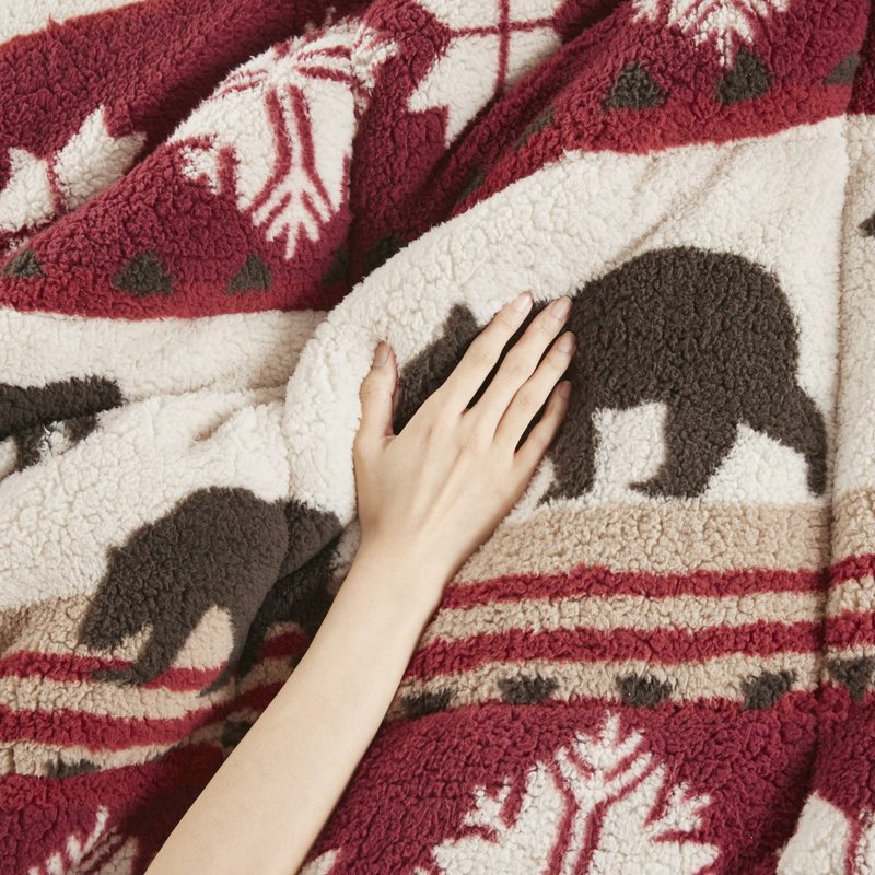 Woolrich Tunbridge Sherpa Comforter Set with Soft Faux Mink Reverse - Southwestern Rustic Cabin Print, Cozy Warm Bedding for Cold Season, Matching Shams, King/Cal King, Red/Black 3 Piece