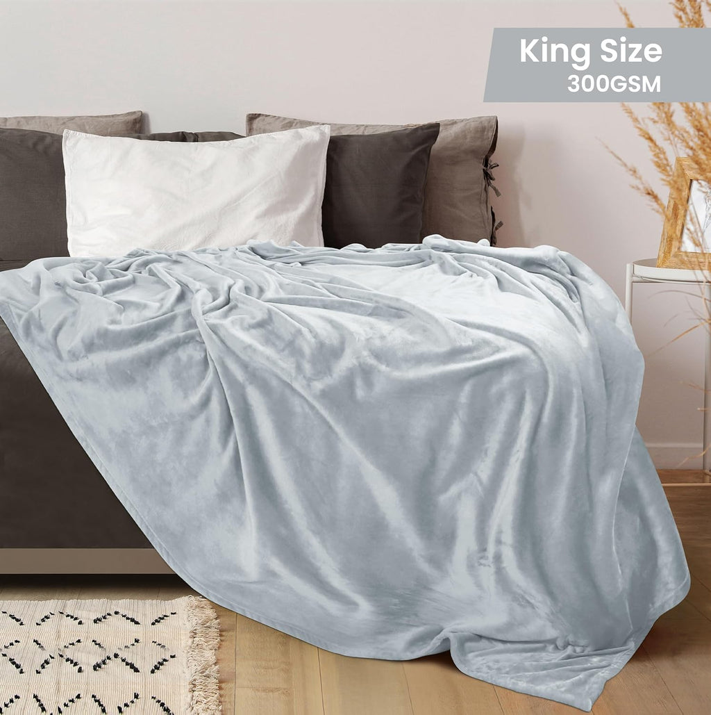 Utopia Bedding Fleece Blanket - King Size Light Grey (90x102 Inches) | Ultra Soft, Warm & Cozy All-Season Decor