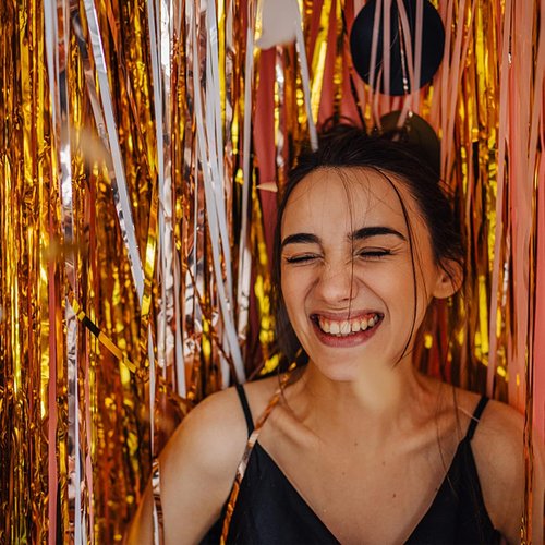 Foil Curtain Backdrop - 20 Pack Gold Metallic Tinsel Fringe Curtains for Parties & Celebrations