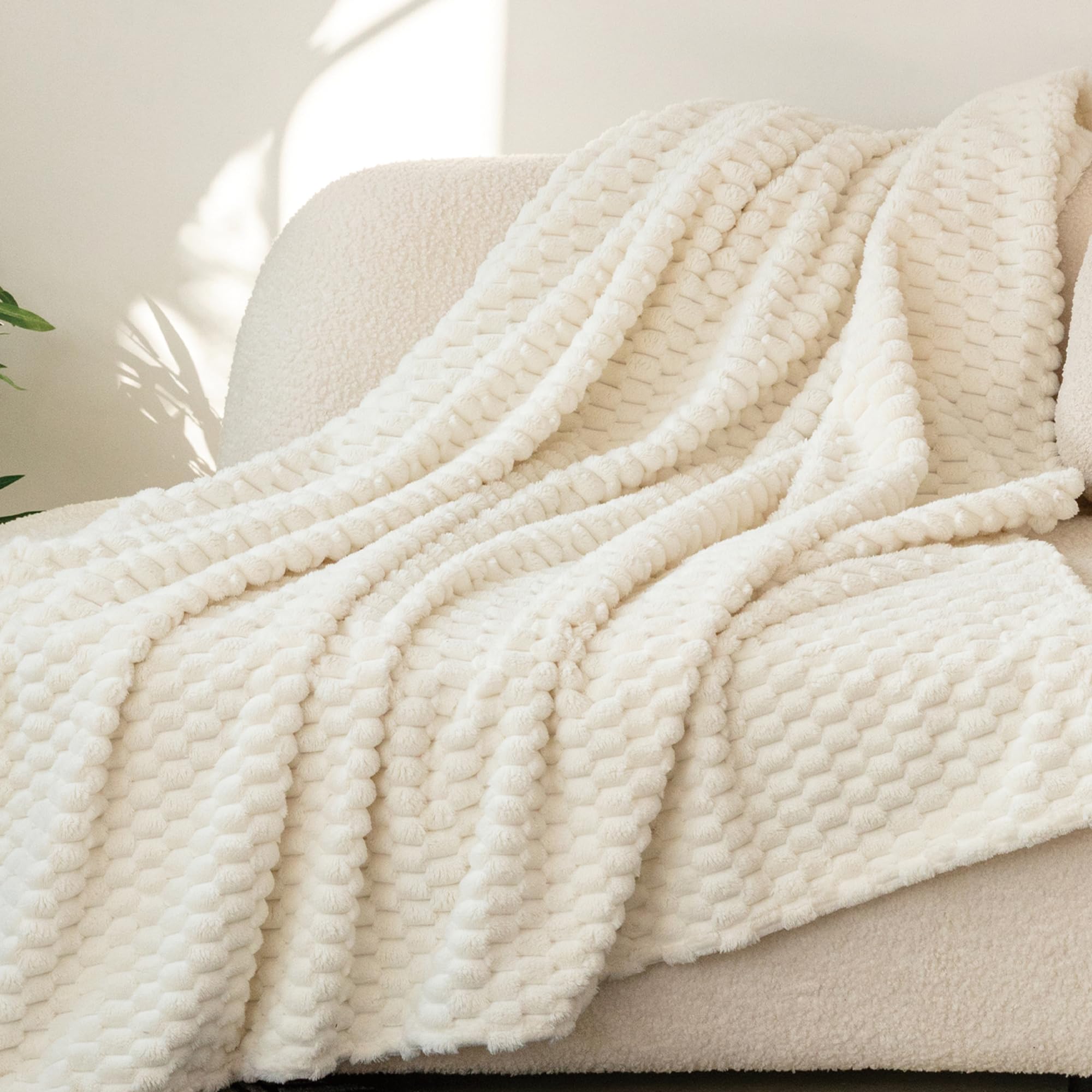 KORBLISS Super Soft Fleece Twin Blanket 50x70 Inches for Couch, Premium Silky with 3D Imitation Turtle Shell Jacquard Decorative Blankets, Lightweight and Cozy for Sofa.Ivory
