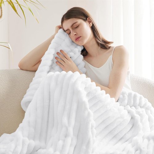 Bedsure GentleSoft Twin Fleece Blanket - Cozy White Throw for Couch, Perfect for Women & Girls, 60x80 Inches