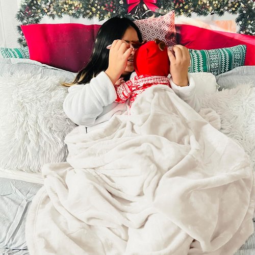 Bedsure Fleece Blanket - Soft, Lightweight, Plush King Size Cream Microfiber, 108x90 Inches