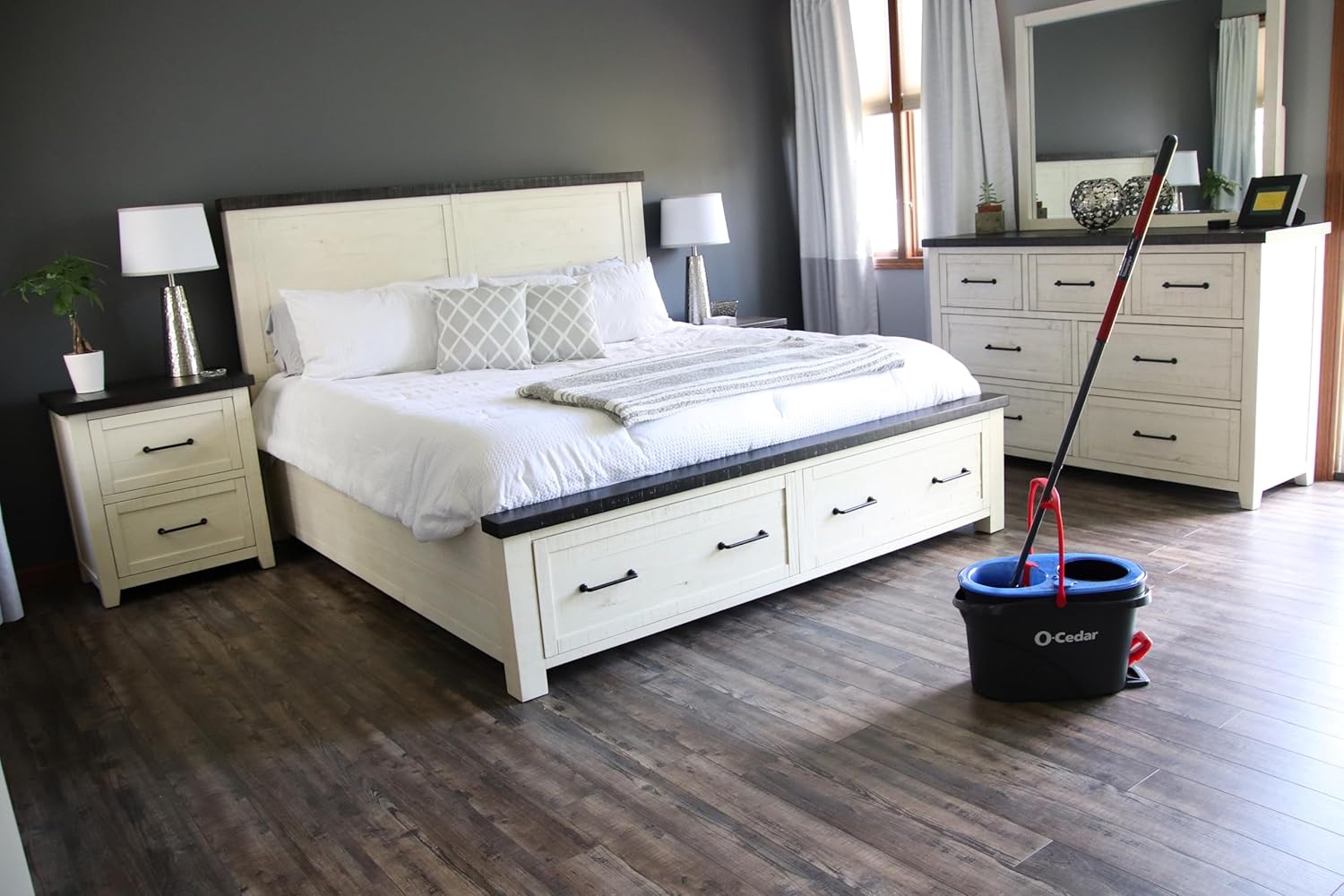 O-Cedar RinseClean Spin Mop & Bucket System - Includes 2 Extra Mop Heads | Cleans with Water & Eliminates 99% of Bacteria