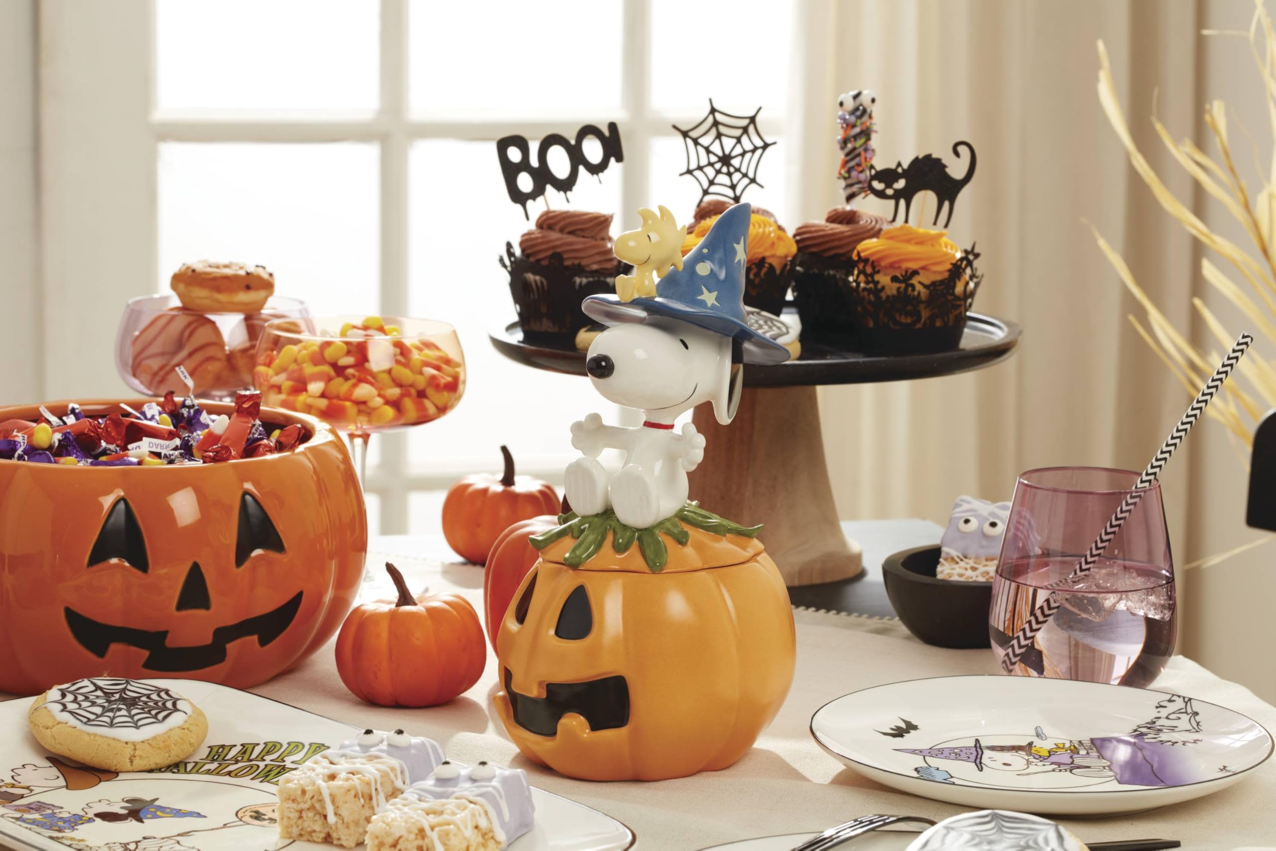 Lenox Serveware, The Great Pumpkin Hors D'Oeuvres Tray, Porcelain Tray, Halloween Decor Indoor, Hand Wash Only, Featuring Peanuts Design, Snoopy, Halloween Party Supplies (1 Piece, 13.75 x 7.75-Inch)