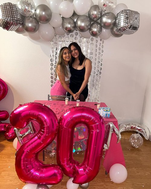 Hot Pink Number 0 Balloon - 40 Inch Birthday Decoration for Milestone Celebrations