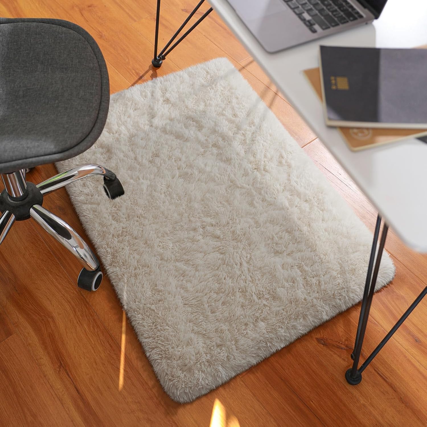 Ophanie Small Ivory Entryway Throw Rug - Soft Non-Slip 2x4 Mini Area Carpet for Home Decor