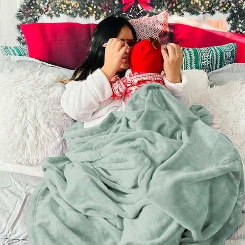 Bedsure GentleSoft Fleece Throw Blanket - XL Sage Green, 300GSM Plush & Cozy for Bed, Sofa, Travel | 50x70 Inches