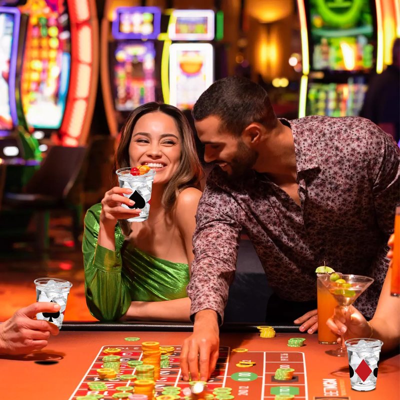 50 Pcs Casino Theme Cups, Plastic Las Vegas Party Cup 12 oz for Casino Party Decorations Las Vegas Night Themed Holiday Party Game Supplies