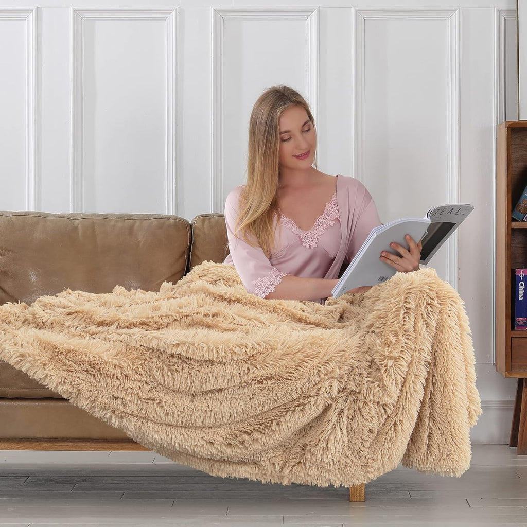 Tuddrom Faux Fur Throw Blanket - Extra Soft & Cozy Reversible Design | 50"x60" in Apricot