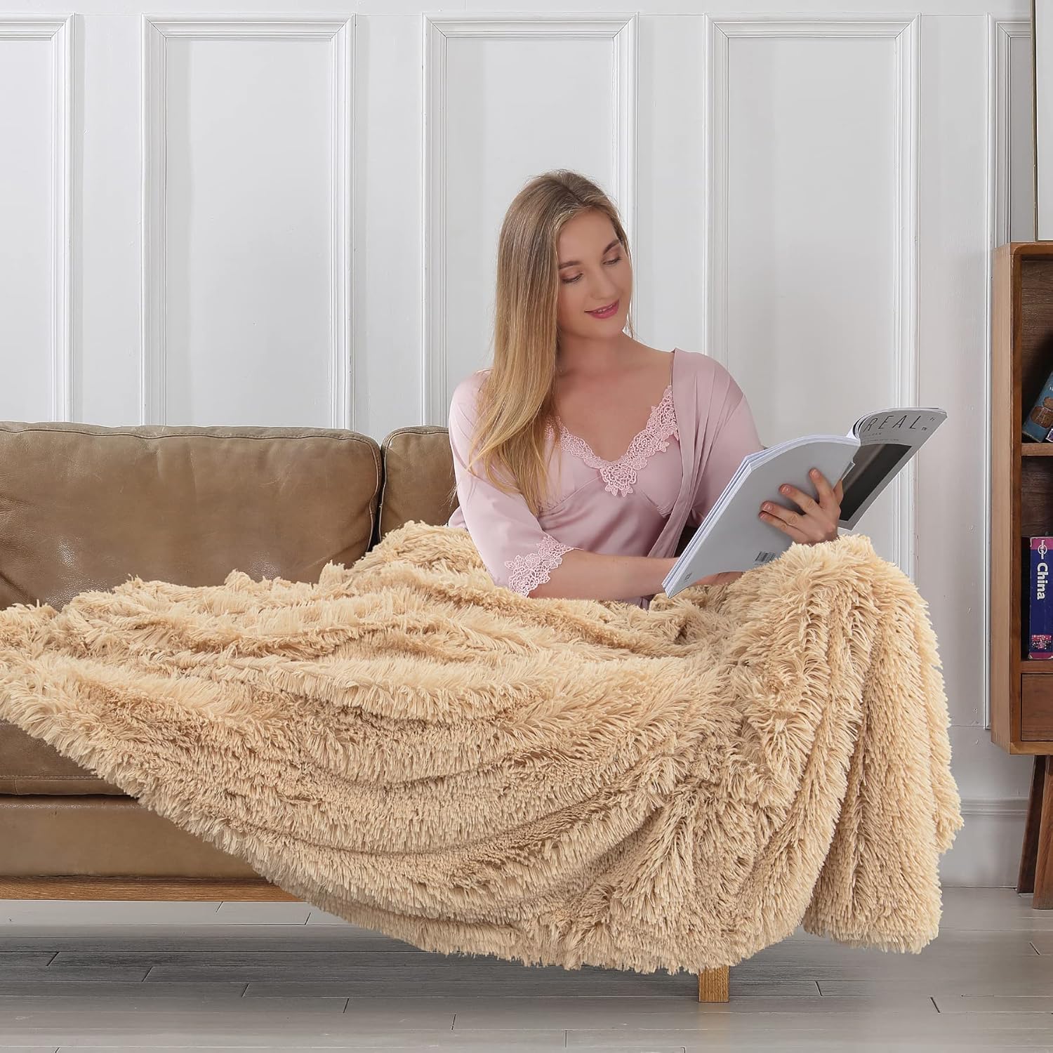 Tuddrom Faux Fur Throw Blanket - Extra Soft & Cozy Reversible Design | 50"x60" in Apricot
