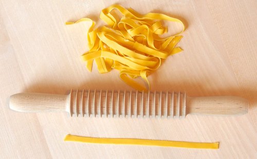 Eppicotispai Beechwood fettuccine Cutter Rolling Pin, Large