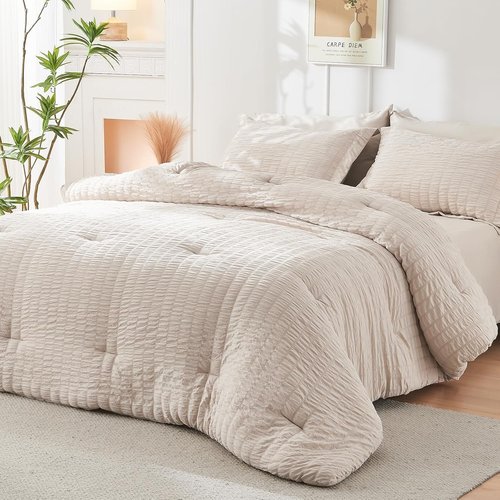 HYMOKEGE Queen Comforter Set - Lightweight 3-Piece Bedding Set with Down Alternative Comforter & Pillow Shams | Beige
