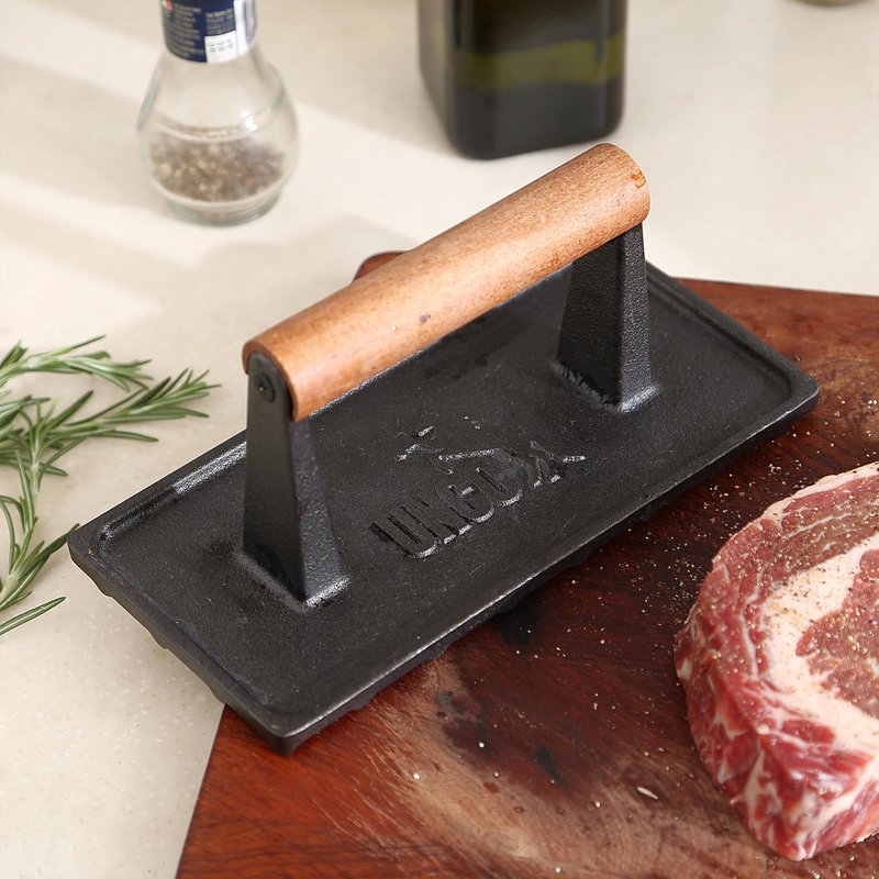 UNCO- Cast Iron Grill Press, 8.5 x 4.1 Inch, 2.6 lbs, Burger Press for Griddle, Sandwich Press, Bacon Press for Griddle, Griddle Press, Meat Press Cast Iron, Hamburger Press for Griddle