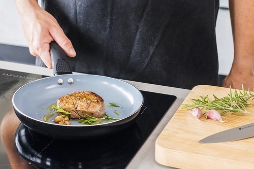 MasterClass Eco Induction Frying Pan with Healthier Ceramic Chemical Free Non Stick, Aluminium/Iron, Black/Blue, 24 cm