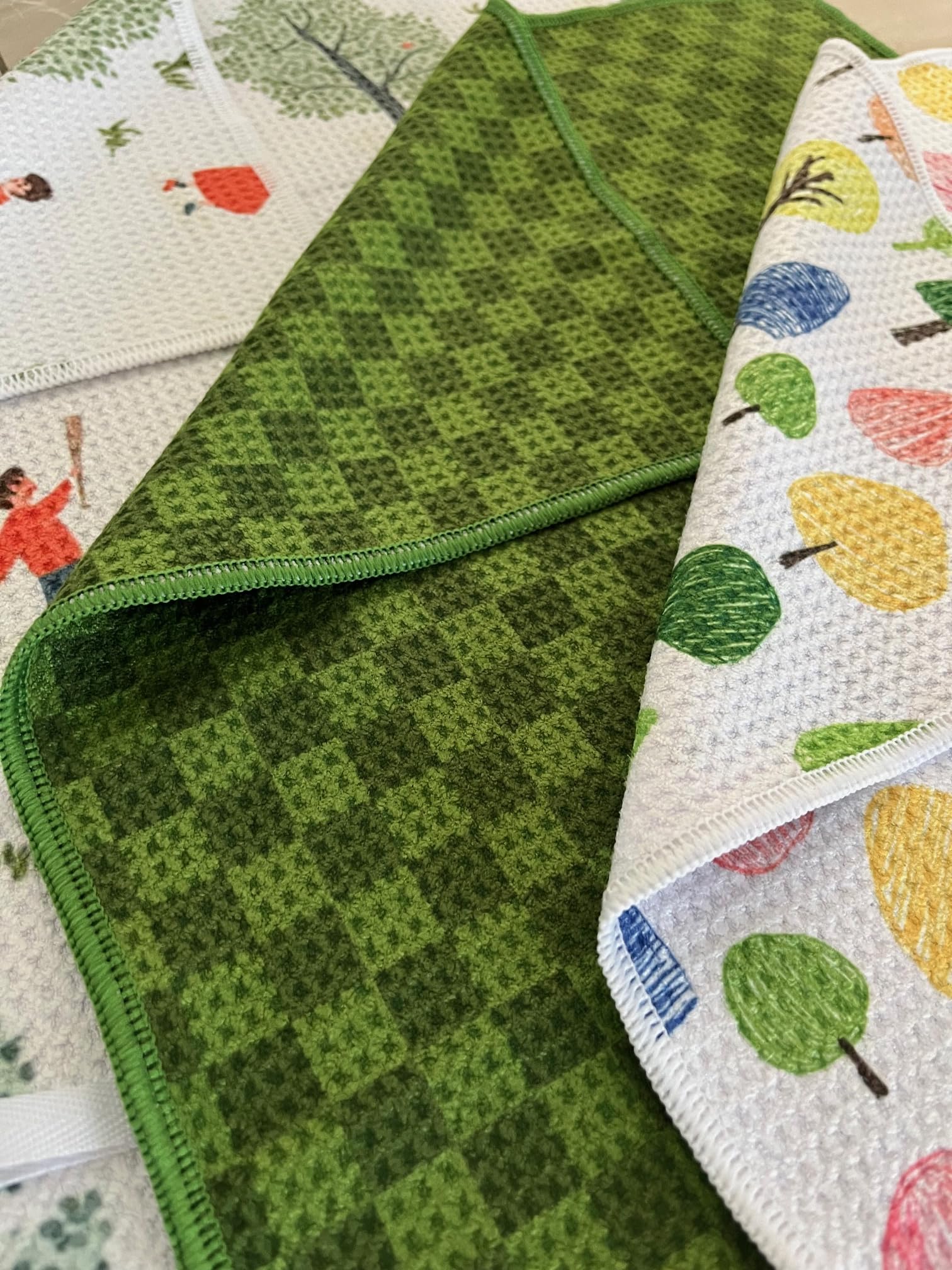 Cerise Green Camper Dish Towels, Ultra Absorbent Reusable Cleaning Tea Towels - Lightweight Quick Dry Hand Towels - Green Park,16x24 Inches (Pack of 3)