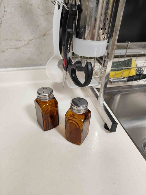 Ritadeshop Retro Glass Salt and Pepper Shakers (Amber)