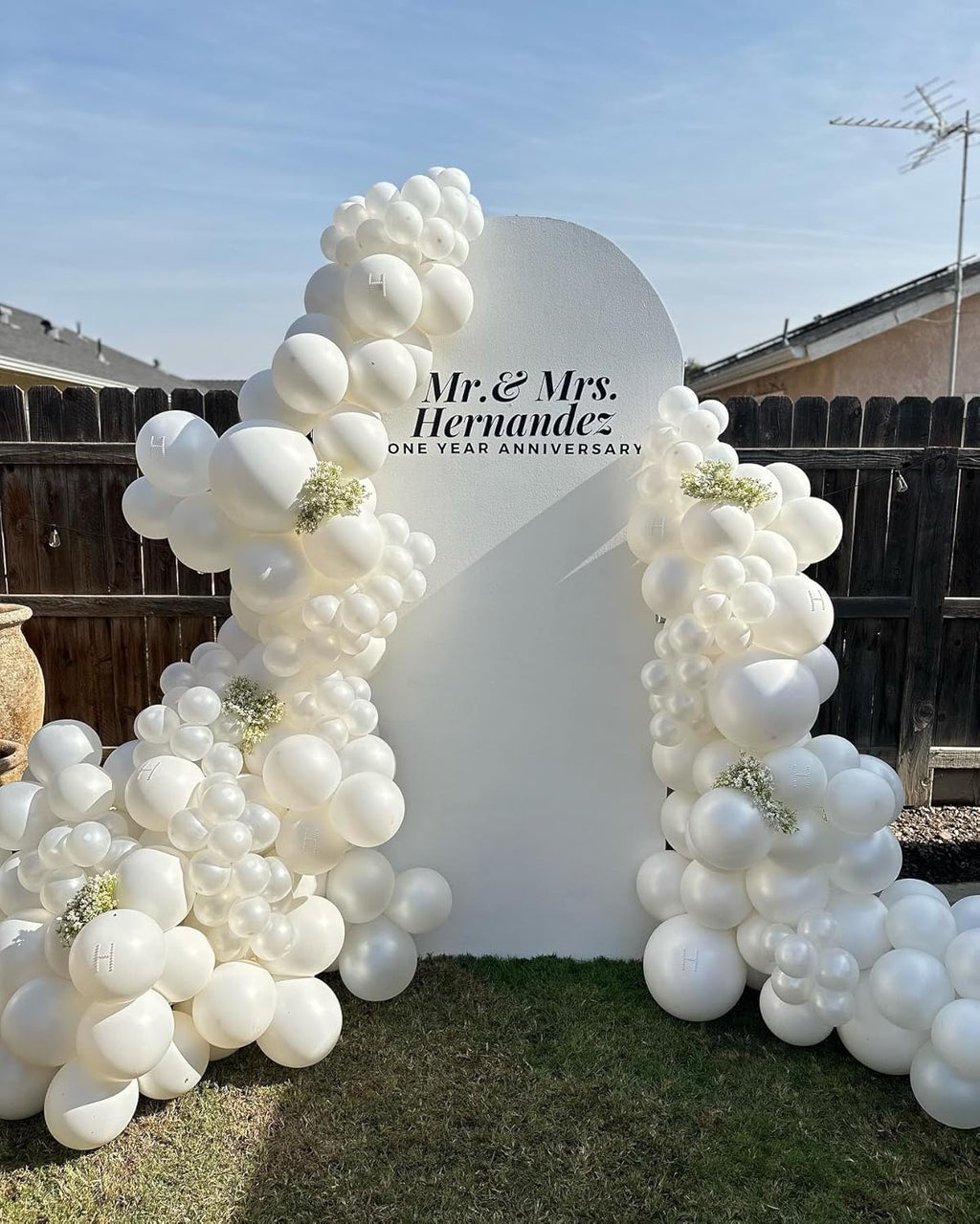 White Double Stuffed Balloons by [Brand Name] - 115Pcs in Various Sizes for Birthday & Wedding Decor