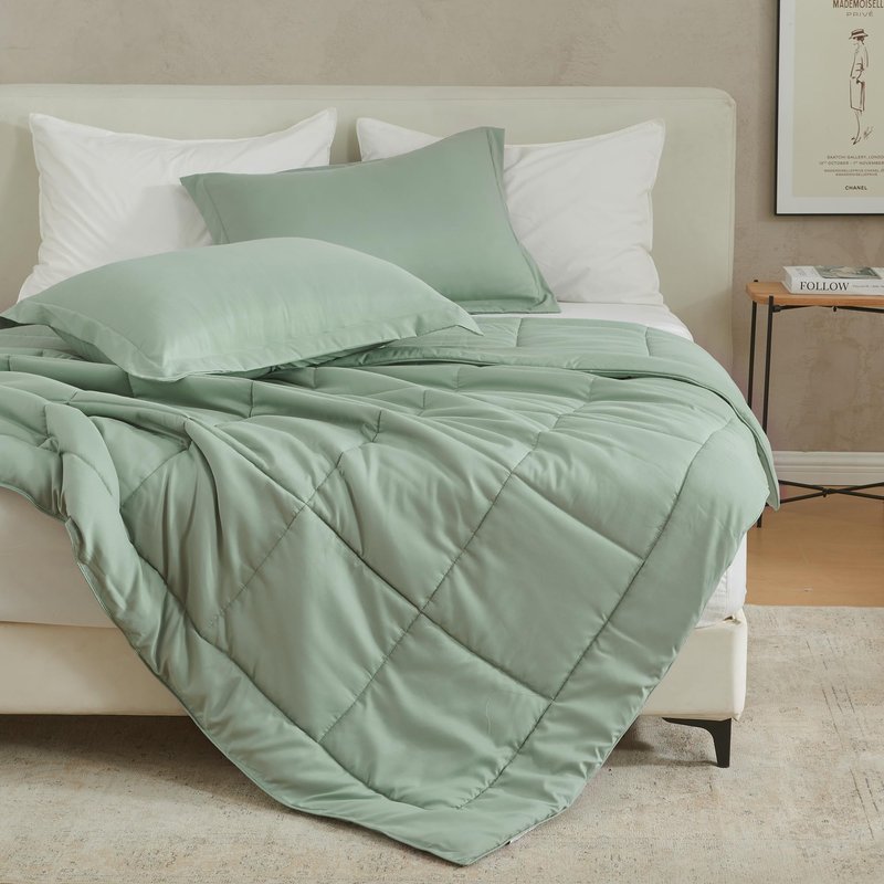 Great Bay Home Twin Size Holiday Comforter Set - Down Alternative 2 Piece Comforter Sets - All Season Bedding, Winter, Lodge Inspired Bedroom Decor (Twin/Twin XL, Cozy Maple)