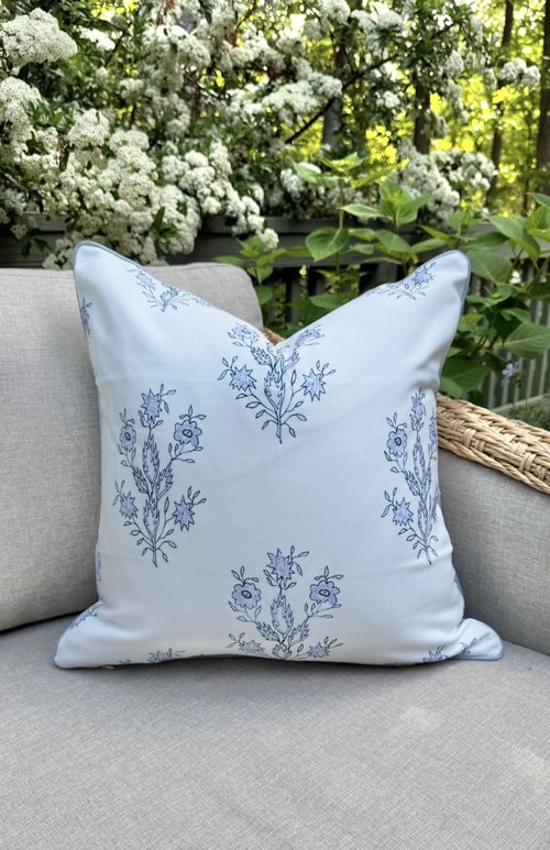 Jillien Harbor Throw Pillow for Outdoors Mary Off-White Periwinkle Floral Pillow Cover Grandmillennial Pillow Cover 19" x 19" 48 cm x 48 cm Grandmillennial Home Decor (19" x 19")
