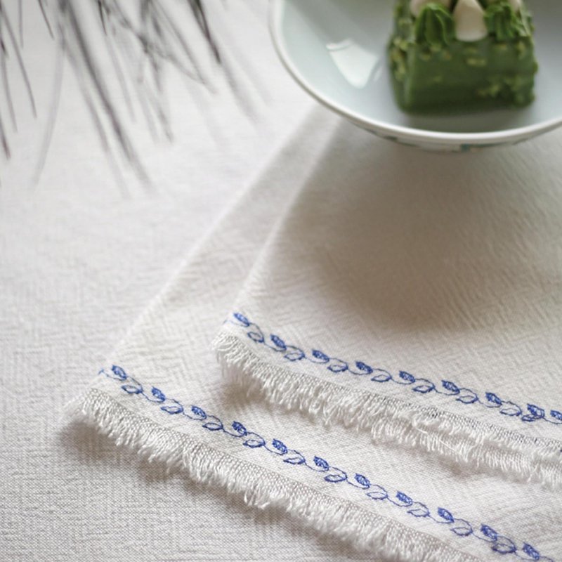 Ayuzawa Embroidered Handmade Cloth Napkins，Thickened Cotton Cloth Napkins with Fringe，Kitchen Dining Tabletop Decoration，for Dinners, Parties, Weddings 18 x 18 Inch Set of 6 - White