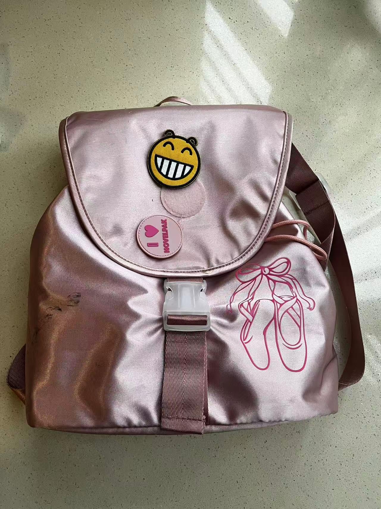 NOVELPAK Silver Ballet Backpack,Dance Tutu Bag for Teen Girls, Daily Practice Ballet Team Bag with Interchangable Badge, Multi-Pockets .Ideal Capacity in 15L (MATT- SILVER)