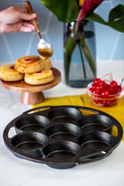 Lodge Cast Iron Mini Cake Pan - Durable Nonstick Design for Perfectly Baked Treats
