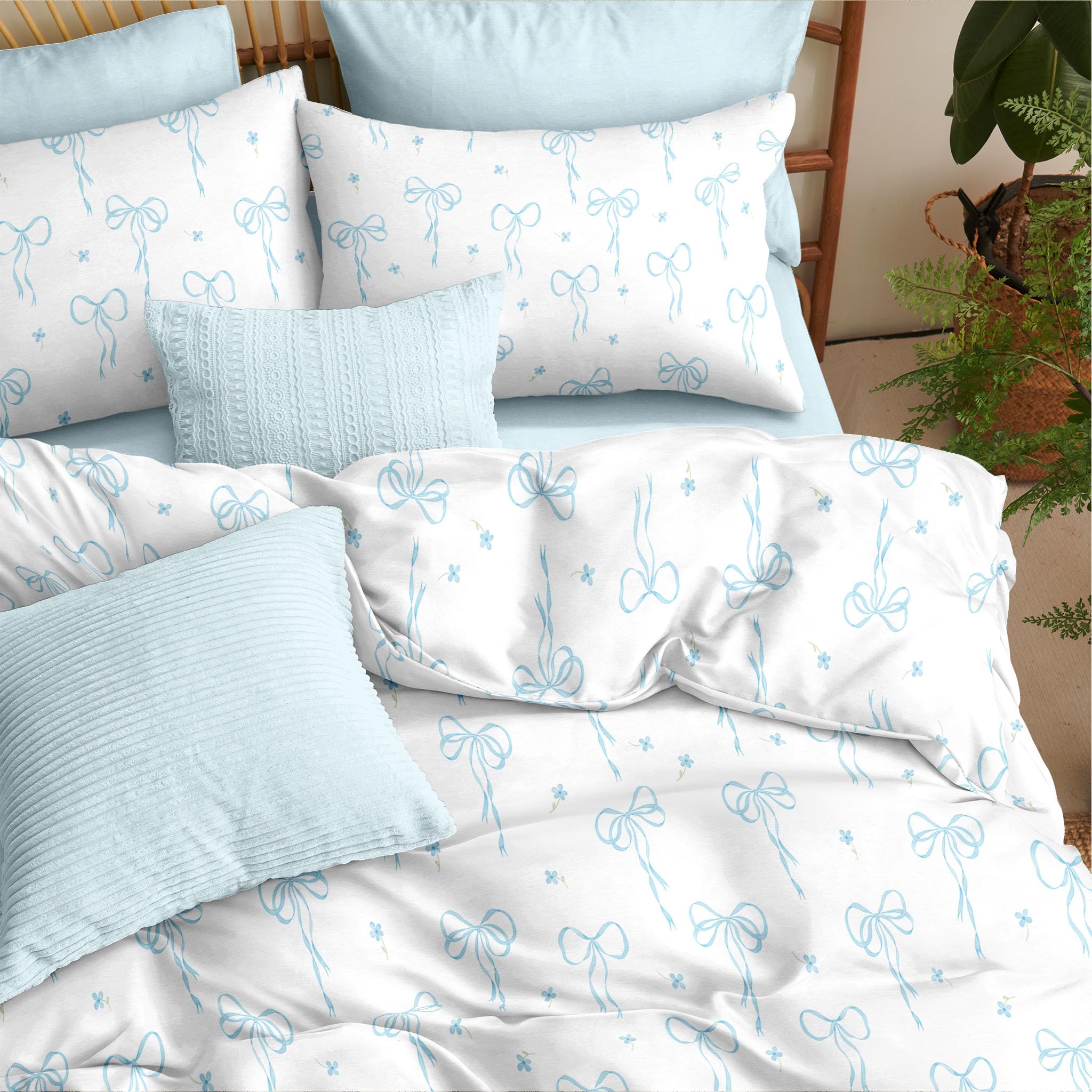 Bildenly Queen Comforter Set White - Light Blue Bow Comforter Set Queen Size, Quilt Bedding Set 3 Pieces, Soft & Lightweight Comforter(90‘’ x 90‘’) for Girl All Season & 2 Pillow Cases(30‘’x20‘’)