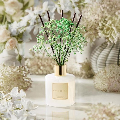COCORRÍNA Reed Diffuser - White Jasmine Scented Set with Sticks & Preserved Baby's Breath | 6.7 Fl. Oz for Home Decor