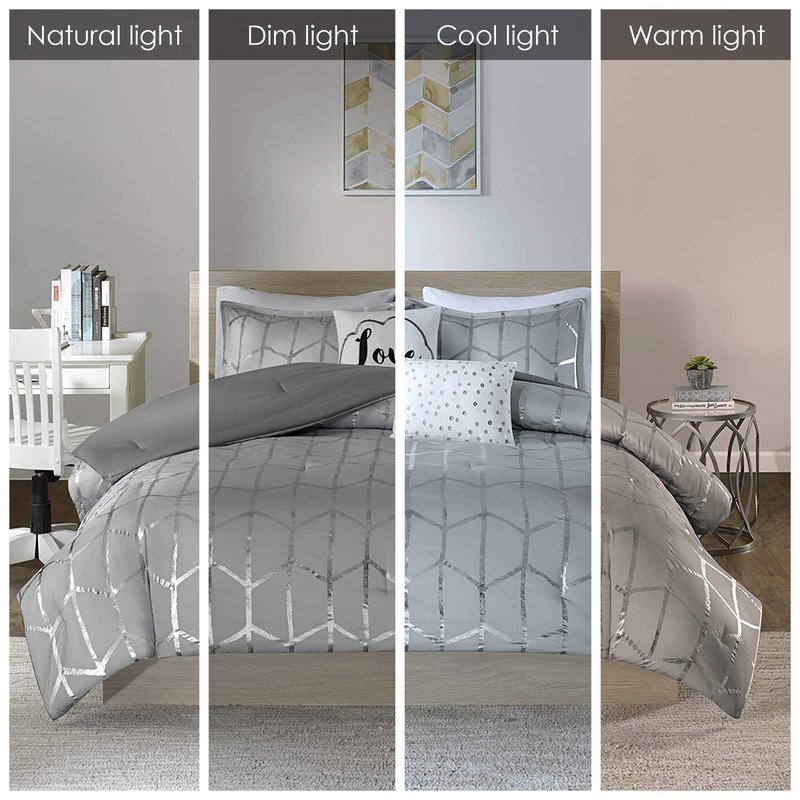 Intelligent Design Raina Full/Queen Comforter Set, Soft Microfiber, Modern Geometric Metallic Bed Set, 5 Pieces College Bedding with 2 Shams, 2 Toss Pillows Grey/Silver