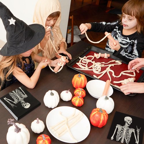 JarThenaAMCS 100Pcs Halloween Paper Napkins Smile Skeleton Luncheon Napkins Black Dinner Hand Napkins for Home Party Supplies Table Decor