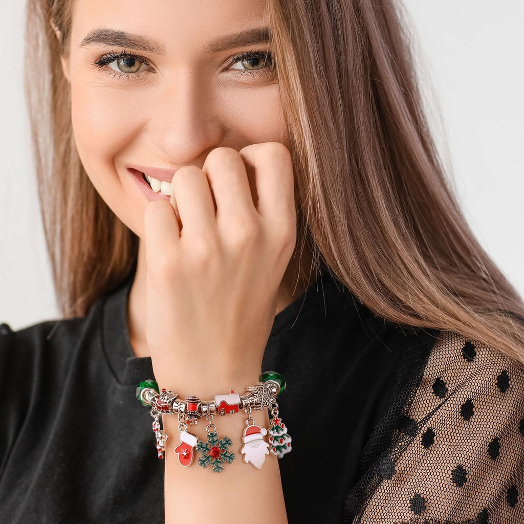 PEUTIER 24pcs Christmas Advent Calendar Bracelet Set - DIY Charm Bracelets with 22 Beads for Festive Countdown