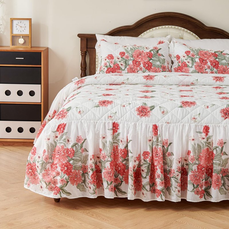 EVENHUG Ruffle Skirt King Size Bedspread Set Red Floral 100% Cotton Quilt Bedding Sets with Pillow Shams Lightweight Soft Coverlet Bed Spreads Sets 3 Piece (King, 78"x80")