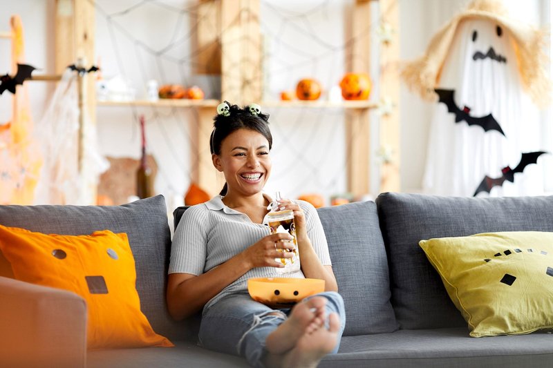 Anotion Ghost Decor 24oz Mason Jar Glass Cups with Lids and Straws - Halloween Tumblers and Coffee Cups - Indoor Decorations