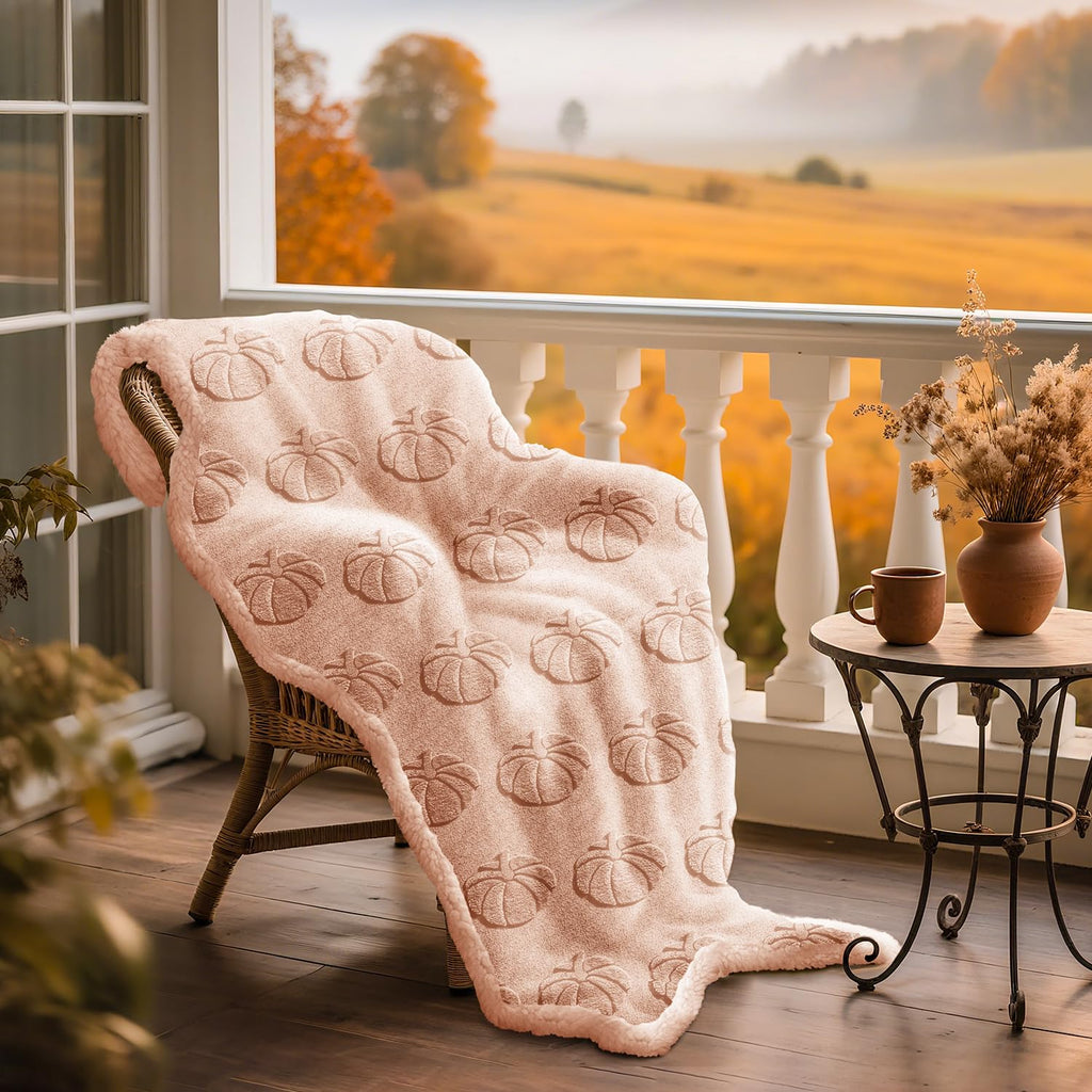 Lanpn Fall Fur Throw Blanket, 530GSM Sherpa Fleece Throws for Couch Sofa, Soft Fluffy 3D Pumpkin Blankets, Autumn Plush Cozy Blanket, Thanksgiving Home Bed Living Room Decor Gift, 50x60, Beige