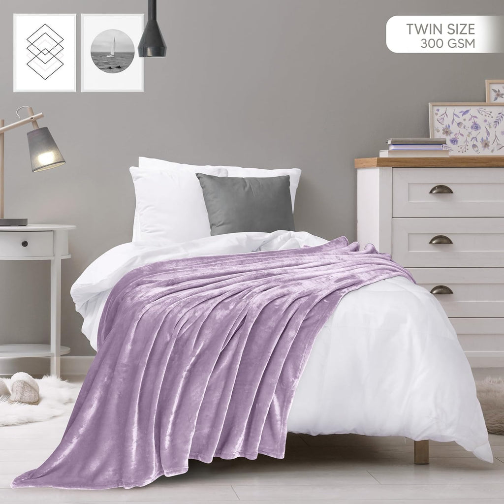 Utopia Bedding Fleece Blanket - Luxury Soft Microfiber Twin Size in Lilac | 300GSM Anti-Static (60x80 Inch)