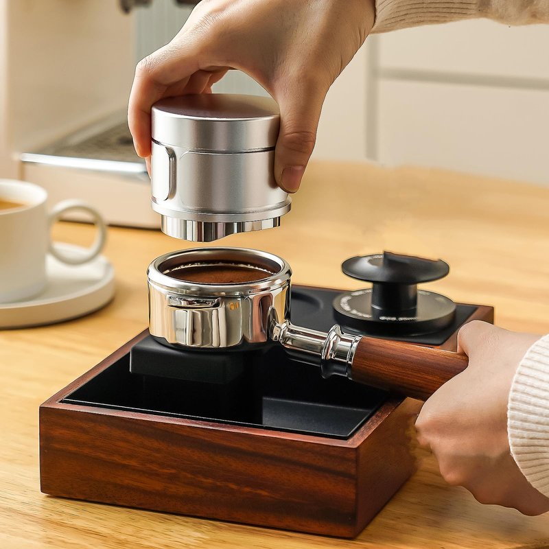 SSSKAAFEIS Coffee Distributor 58mm Gravity Adaptive Coffee Products，Espresso Distributor Leveler with Fits All Over 58MM ，Espresso distribution tool, Silver