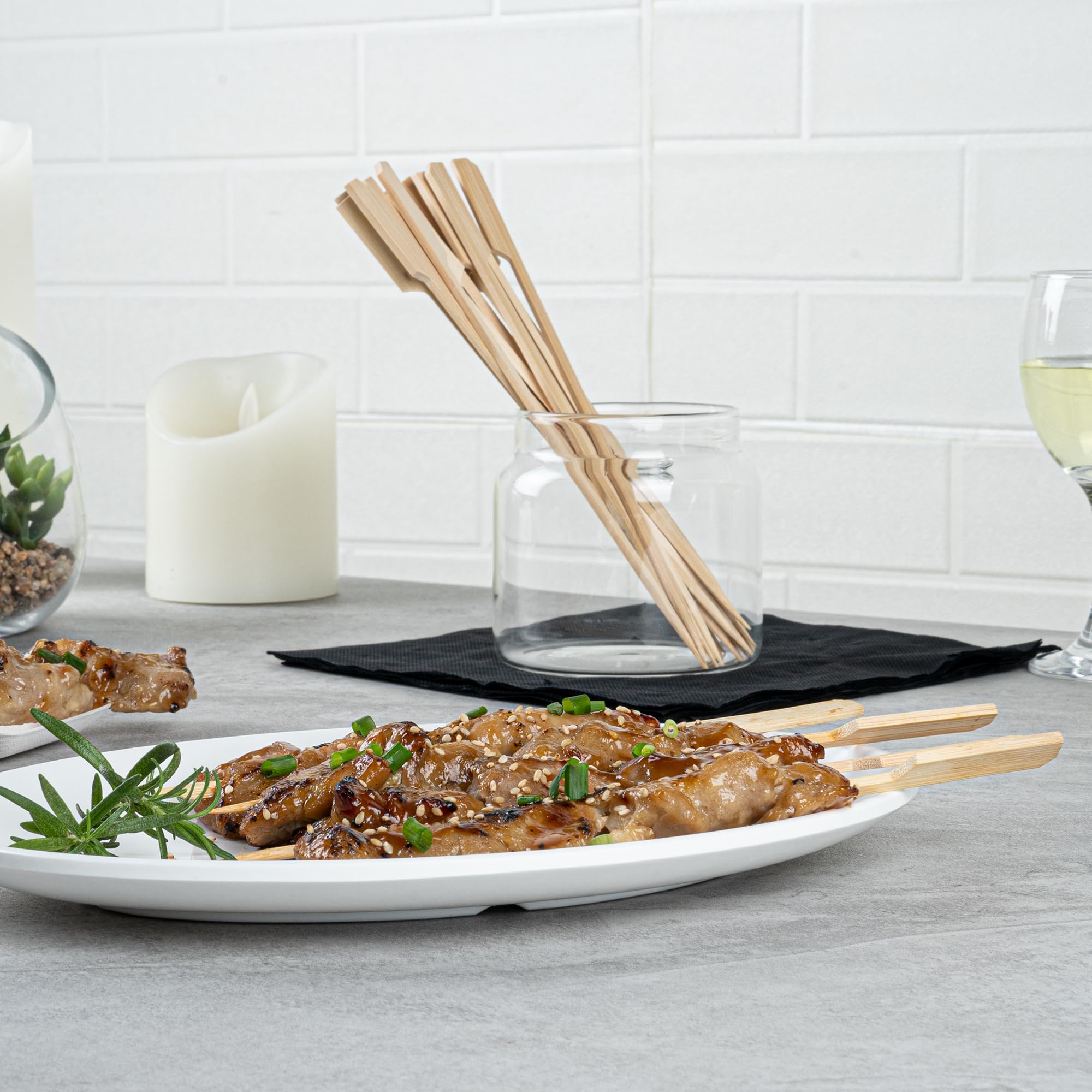 Restaurantware 8.3 Inch Paddle Bamboo Skewers 100 Sturdy Disposable Bamboo Food Picks - Sturdy Paddle Head Bamboo Appetizer Picks Sustainable For Serving Appetizers and Cocktail Garnishes