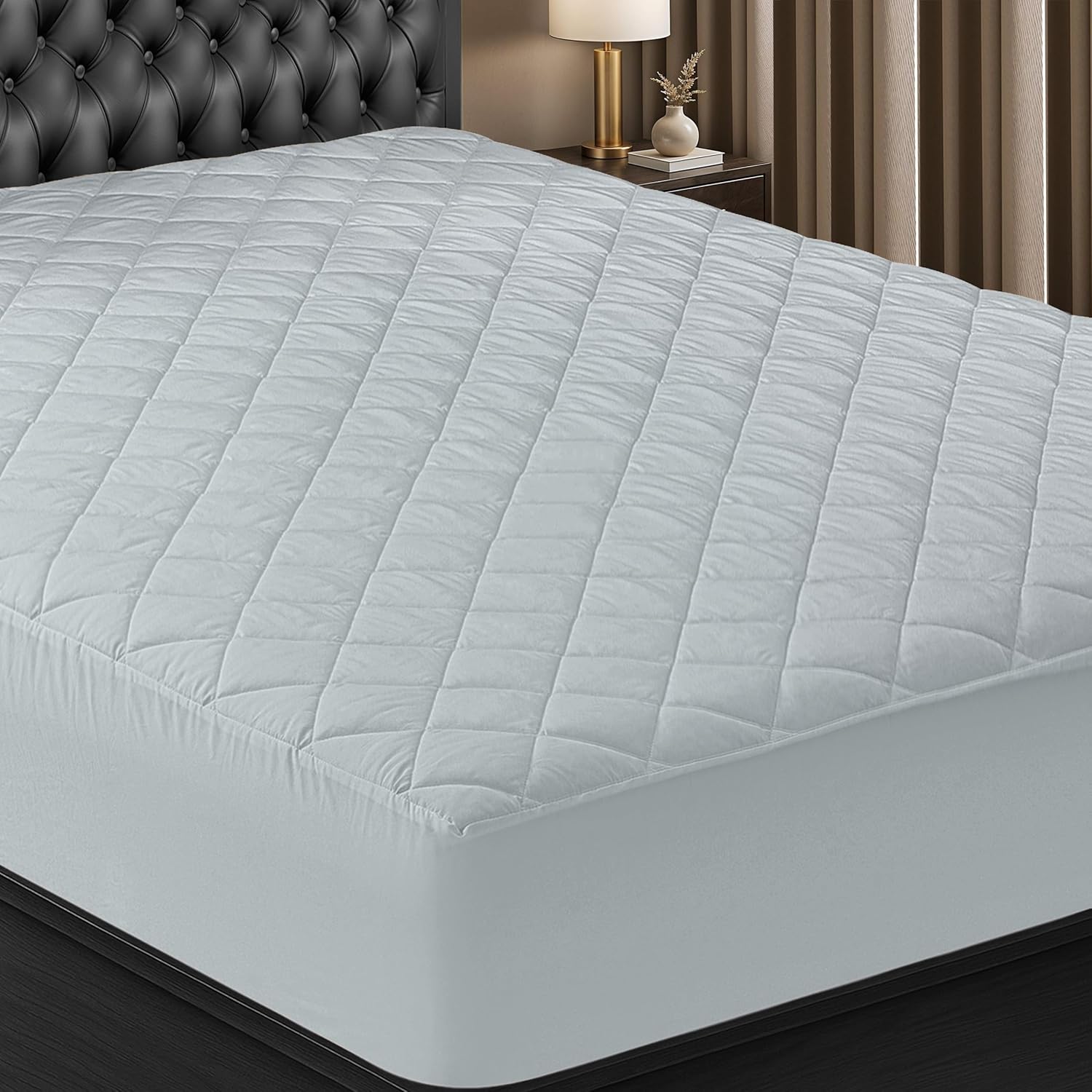 Utopia Bedding Quilted Fitted Mattress Pad - Queen Size Deep Pocket Protector | Machine Washable (Light Grey)