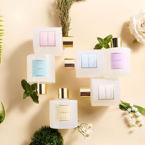 COCORRÍNA Reed Diffuser - White Jasmine Scented Set with Sticks & Preserved Baby's Breath | 6.7 Fl. Oz for Home Decor