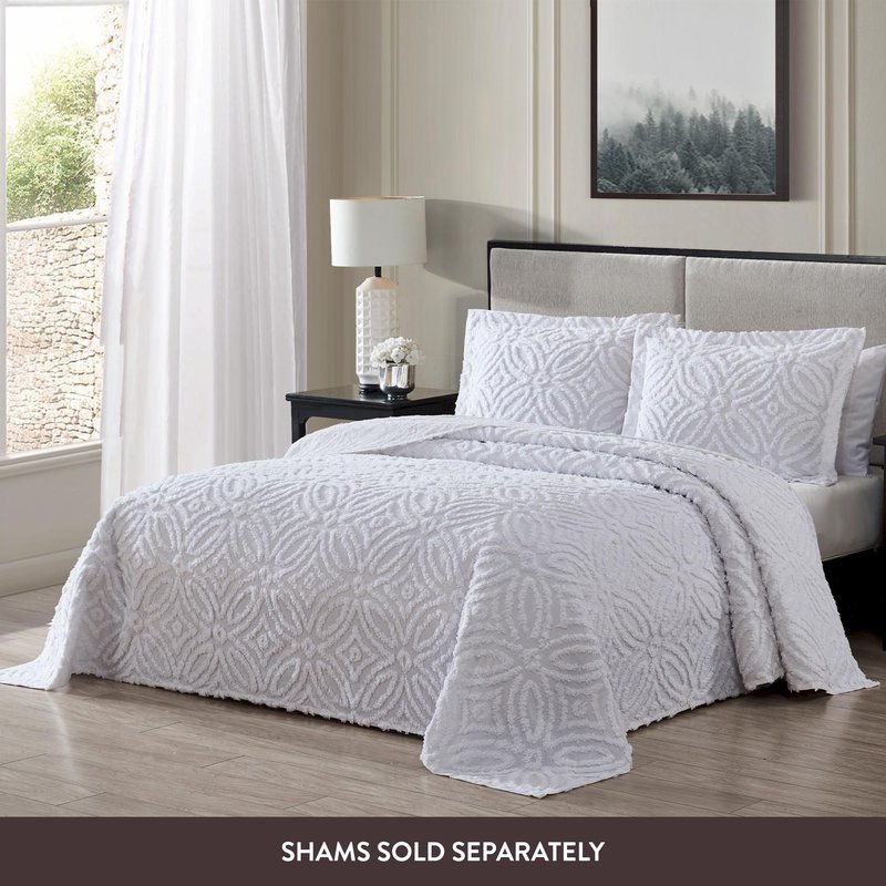 Beatrice Home Fashions Wedding Ring Chenille Bedspread, Queen, White