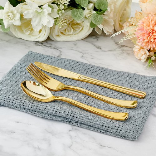 30 Pack Pre Rolled Gold Plastic Cutlery, Disposable Heavy Duty Silverware Set - 30 Forks, 30 Spoons, 30 Knives, 30 Napkins, Disposable Cutlery Set for Catering, Parties, Dinners, Weddings