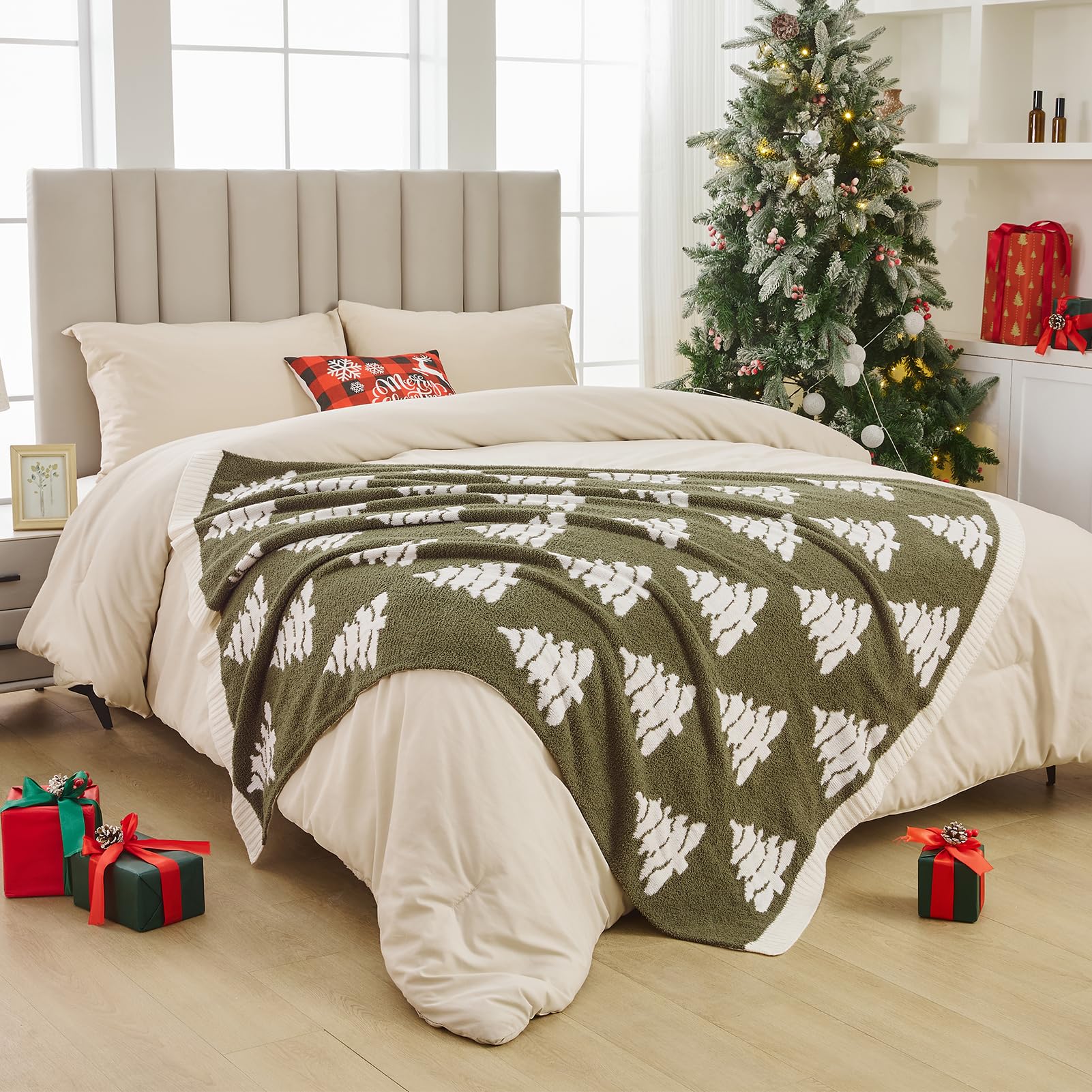 Douceur Christmas Tree Throw Blanket, Ultra Soft Olive Green Fluffy Festival Blanket, Reversible Cozy Decorative Blanket for Bed Couch Sofa, Super Soft Indoor Living Room Plush Throws, 50"X60"